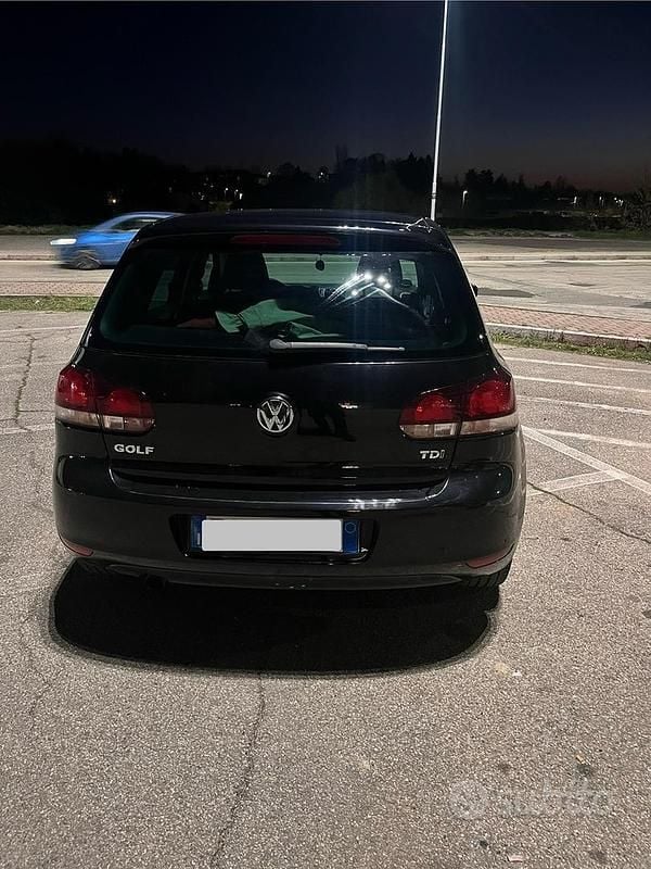 Usata VW Golf VI Comfortline 105 CV (77 kW) 2011 Nero Utilitaria