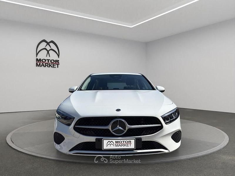 Occasion Mercedes A180 Advanced 116 ch (85 kW) 2025 Blanc Berline