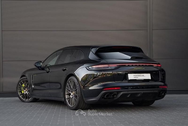 Usata Porsche Panamera 4 E-Hybrid Sport Turismo Platinum Edition 462 CV (339 kW) 2024 Nero Station wagon