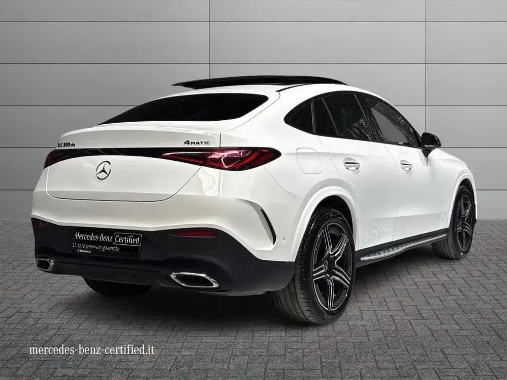 Usata Mercedes GLC300 AMG Line Premium Plus 197 CV (144 kW) 2023 Bianco polare SUV