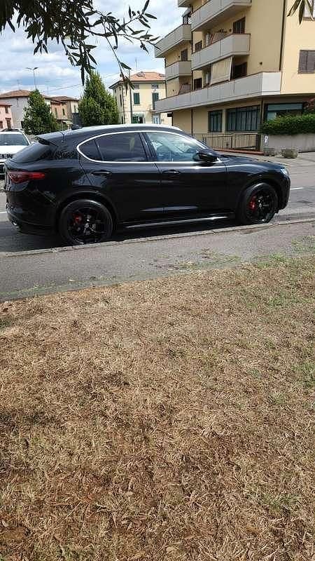 Usata Alfa Romeo Stelvio 209 CV (153 kW) 2020 Nero SUV