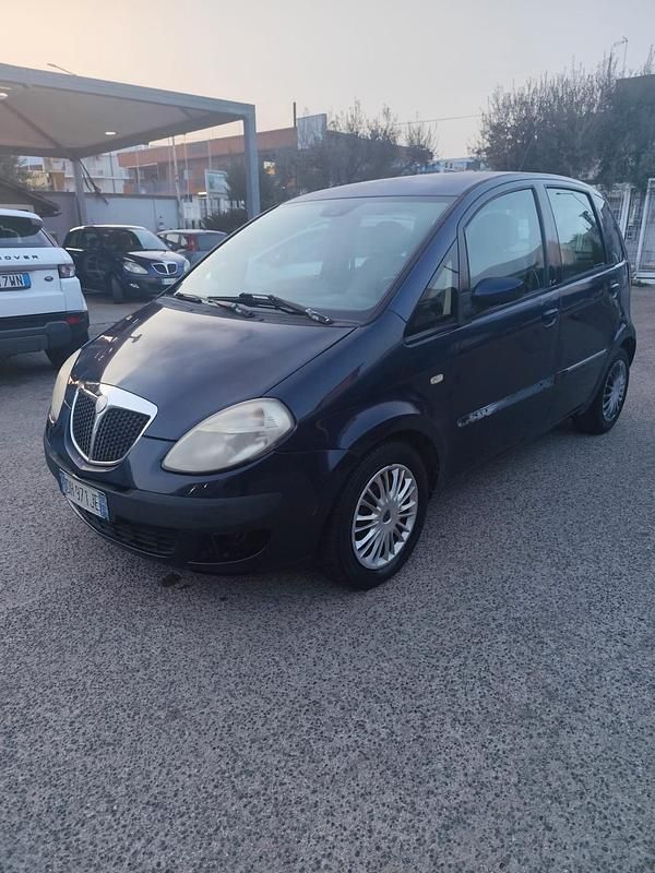 Occasion Lancia Musa 90 ch (66 kW) 2007 Bleue Monospace
