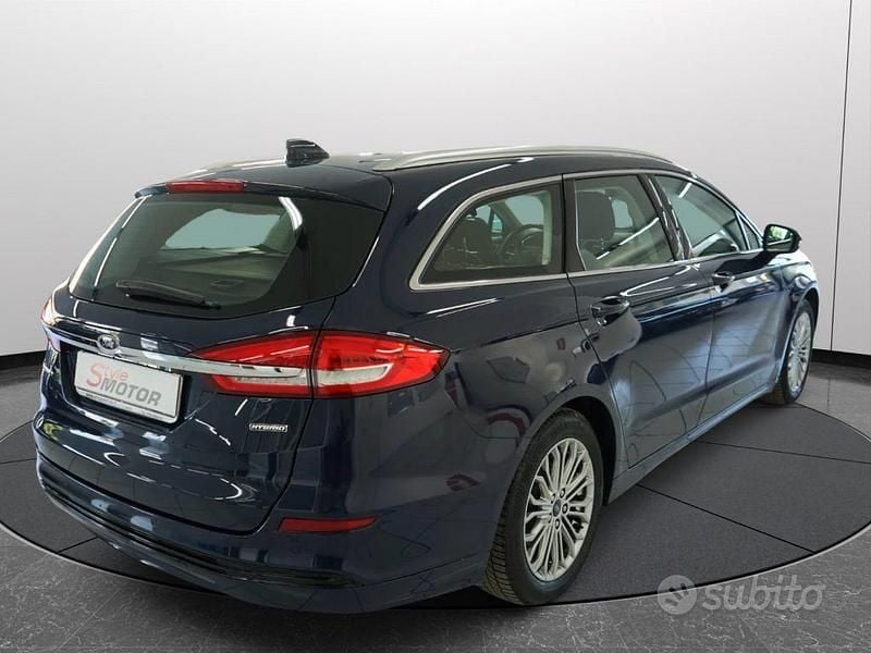 Usata Ford Mondeo 187 CV (137 kW) 2022 Blu Station wagon