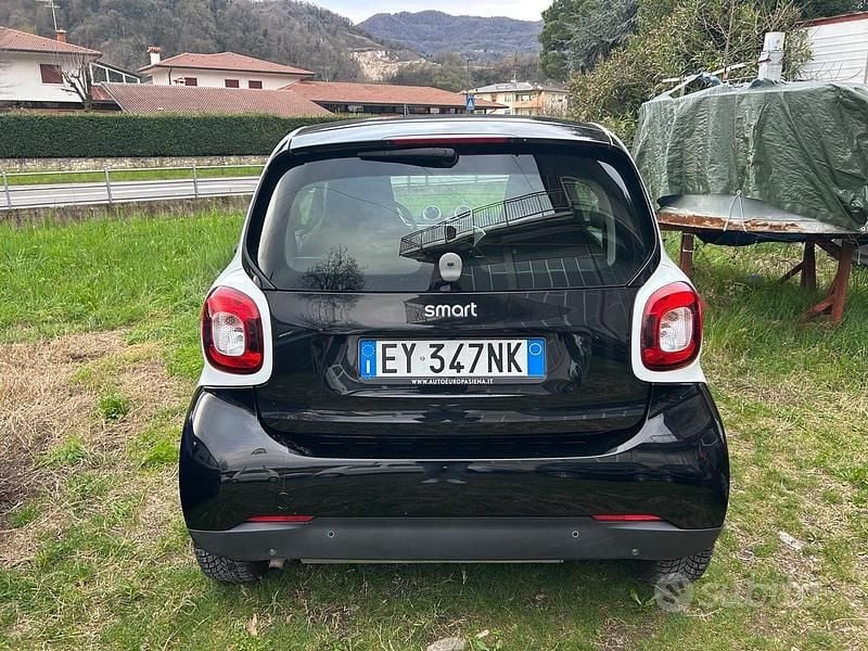 Usata Smart ForFour Prime 70 CV (51 kW) 2015 Nero Utilitaria