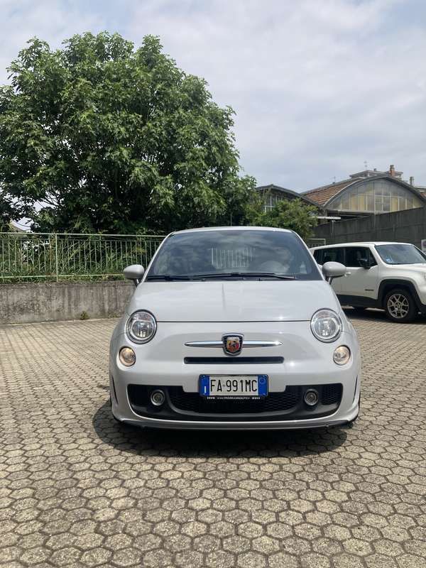Usata 2015 Abarth 595 Due volumi | 13.000 € (Ottimo prezzo) - Immagine 1/4