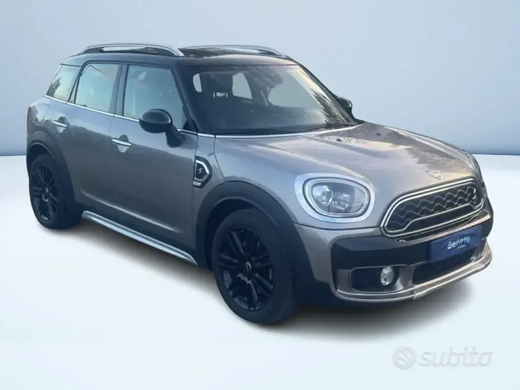 Begagnad Mini Cooper SD Countryman Hype 190 HK (139 kW) 2019 Grå SUV