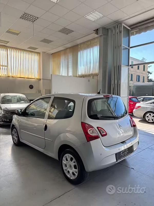 Usata Renault Twingo 75 CV (55 kW) 2012 Grigio Utilitaria