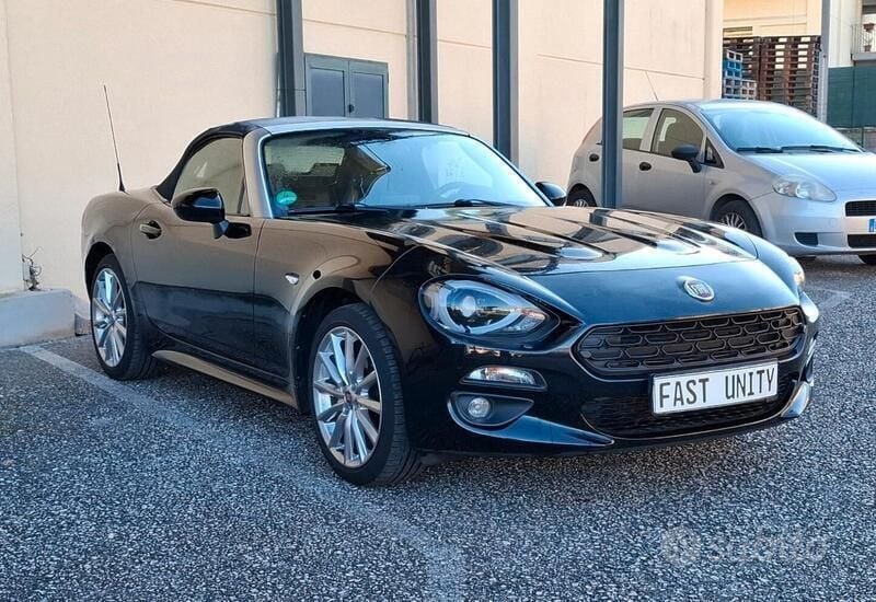 Nero Usata 2017 Fiat 124 Spider Lusso Cabrio | 16.790 € (Ottimo prezzo) - Immagine 1/4
