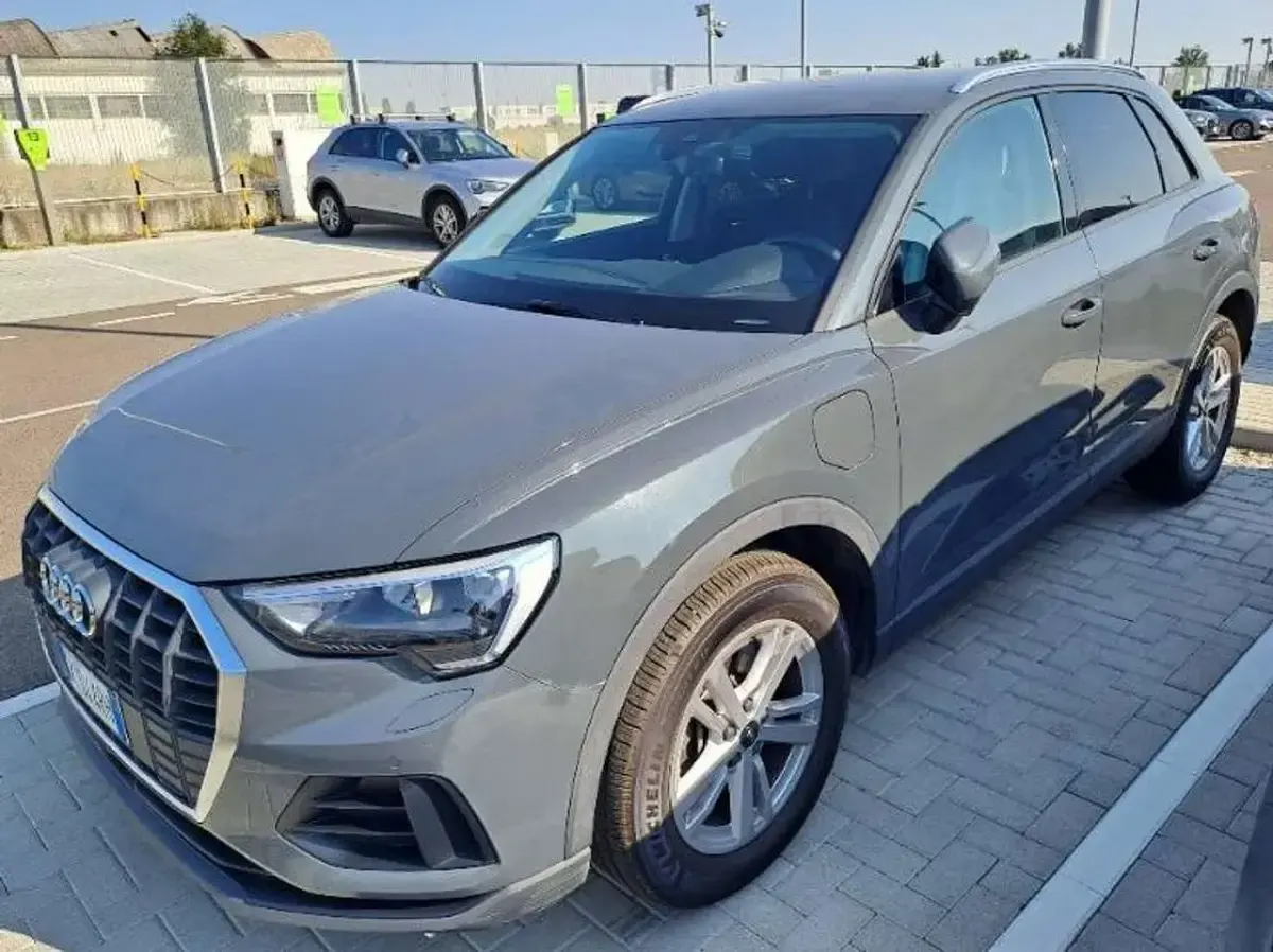 Usata Audi Q3 150 CV (110 kW) 2022 Grigio SUV