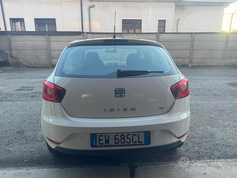 Usata Seat Ibiza Style 75 CV (55 kW) 2014 Bianco Utilitaria