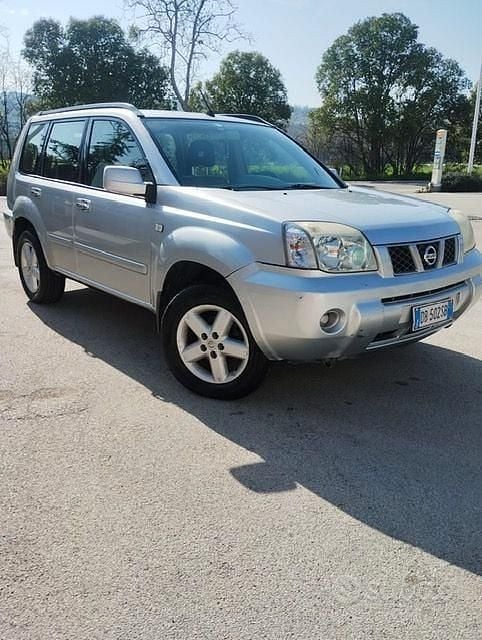 Usata Nissan X-Trail 136 CV (100 kW) 2006 Grigio SUV