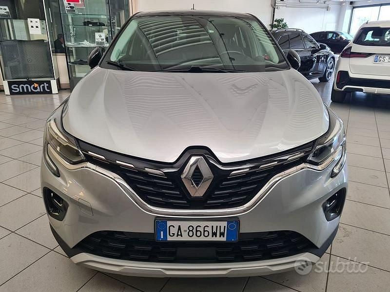 Usata Renault Captur Intens 101 CV (74 kW) 2020 Argento SUV