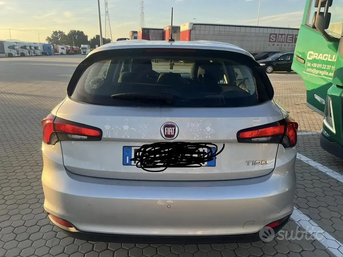 Usata Fiat Tipo Lounge 95 CV (69 kW) 2019 Grigio Berlina