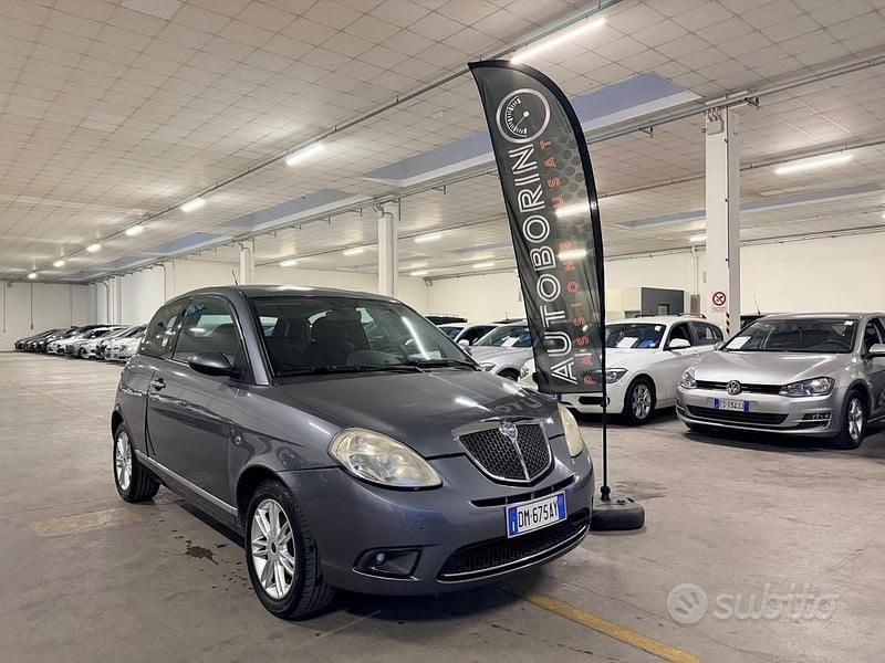 Usata Lancia Ypsilon 59 CV (43 kW) 2008 Grigio Utilitaria