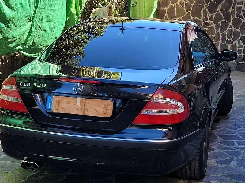 Usata Mercedes CLK320 Avantgarde 218 CV (160 kW) 2002 Nero Coupé