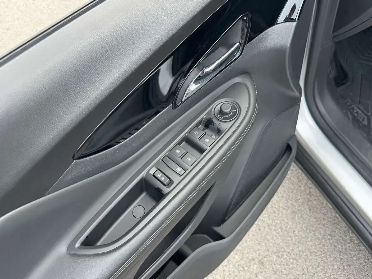 Usata Opel Mokka X Innovation 136 CV (100 kW) 2019 Argento SUV