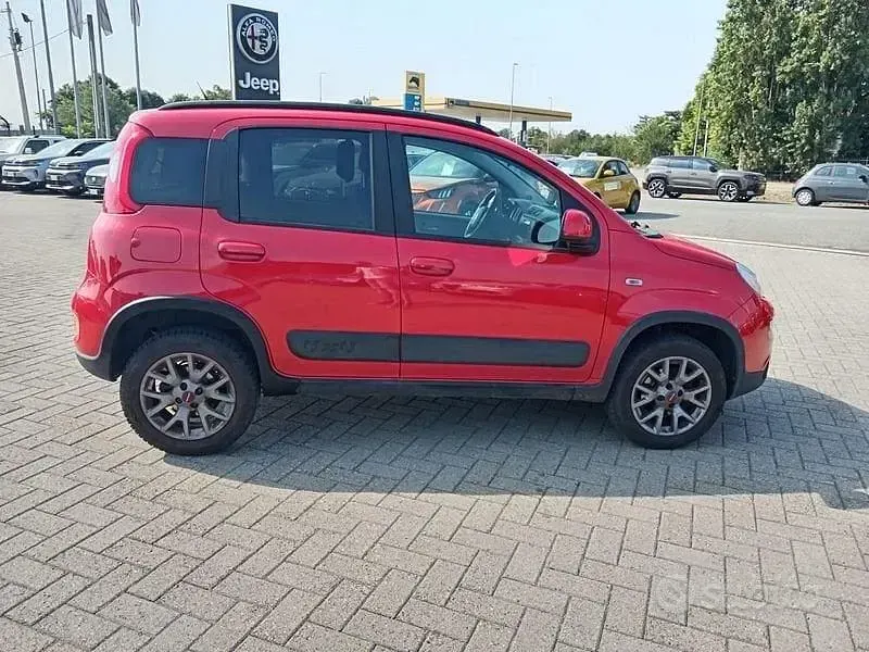 Usata Fiat Panda 4x4 S 86 CV (63 kW) 2019 Rosso Utilitaria