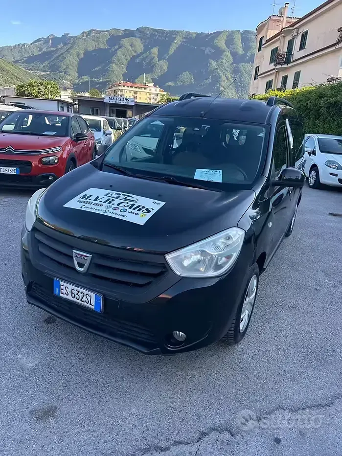Usata Dacia Dokker Ambiance 90 CV (66 kW) 2013 Nero Monovolume