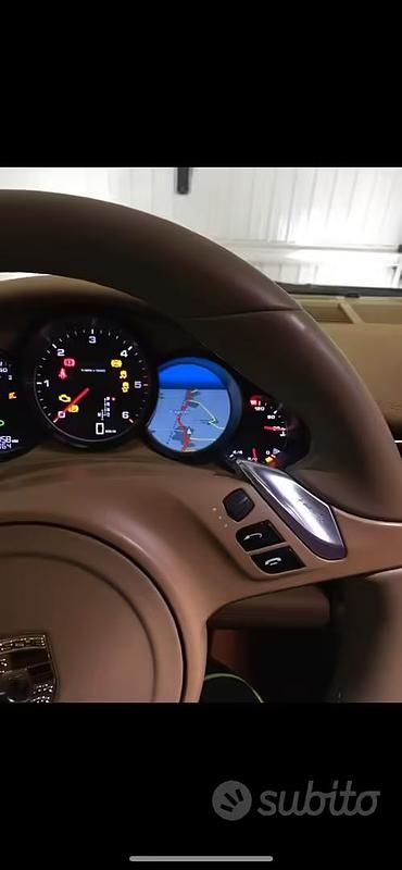 Usata Porsche Panamera 250 CV (183 kW) 2012 Nero Utilitaria