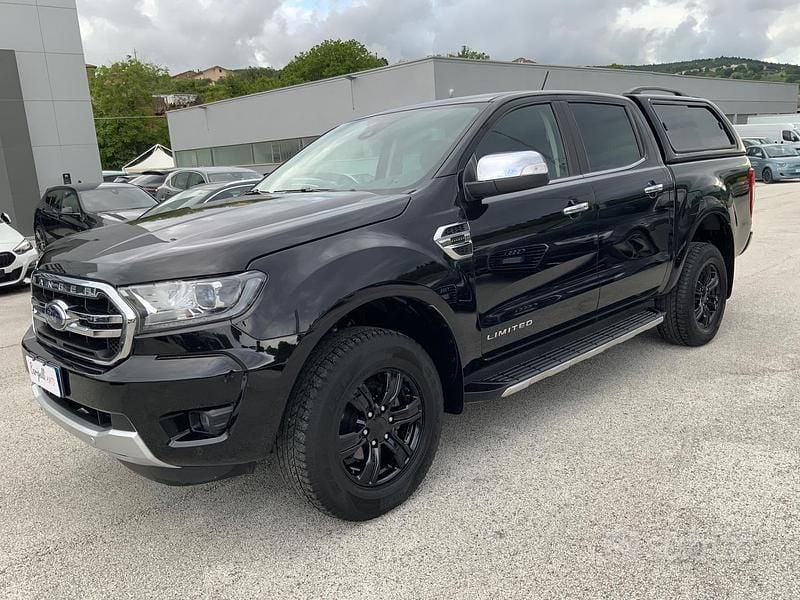 Usata Ford Ranger Limited 170 CV (125 kW) 2023 Nero Pick-up