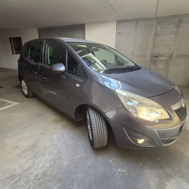 Usata Opel Meriva 95 CV (69 kW) 2013 Monovolume