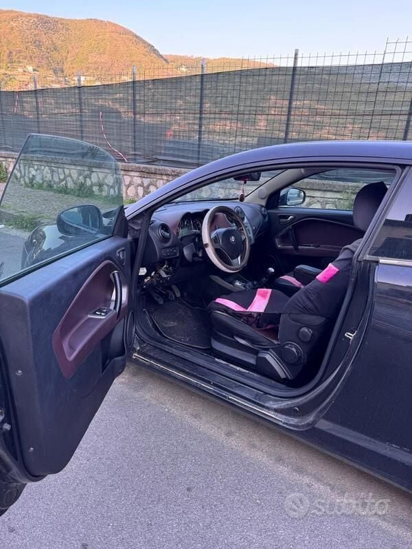 Nero Usata 2010 Alfa Romeo MiTo Due volumi | 2700 € - Immagine 1/4