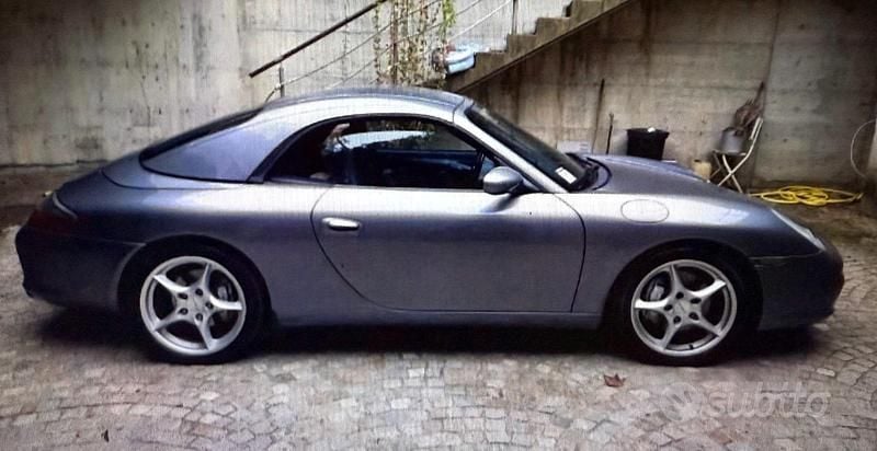 Usata Porsche 911 320 CV (235 kW) 2005 Grigio Cabrio