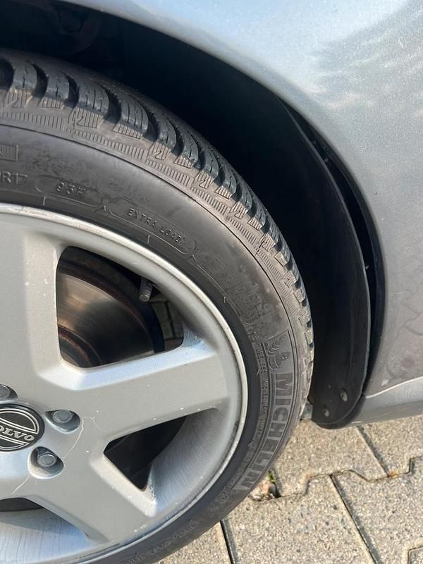 Usata Volvo V50 Momentum 136 CV (100 kW) 2006 Grigio Station wagon