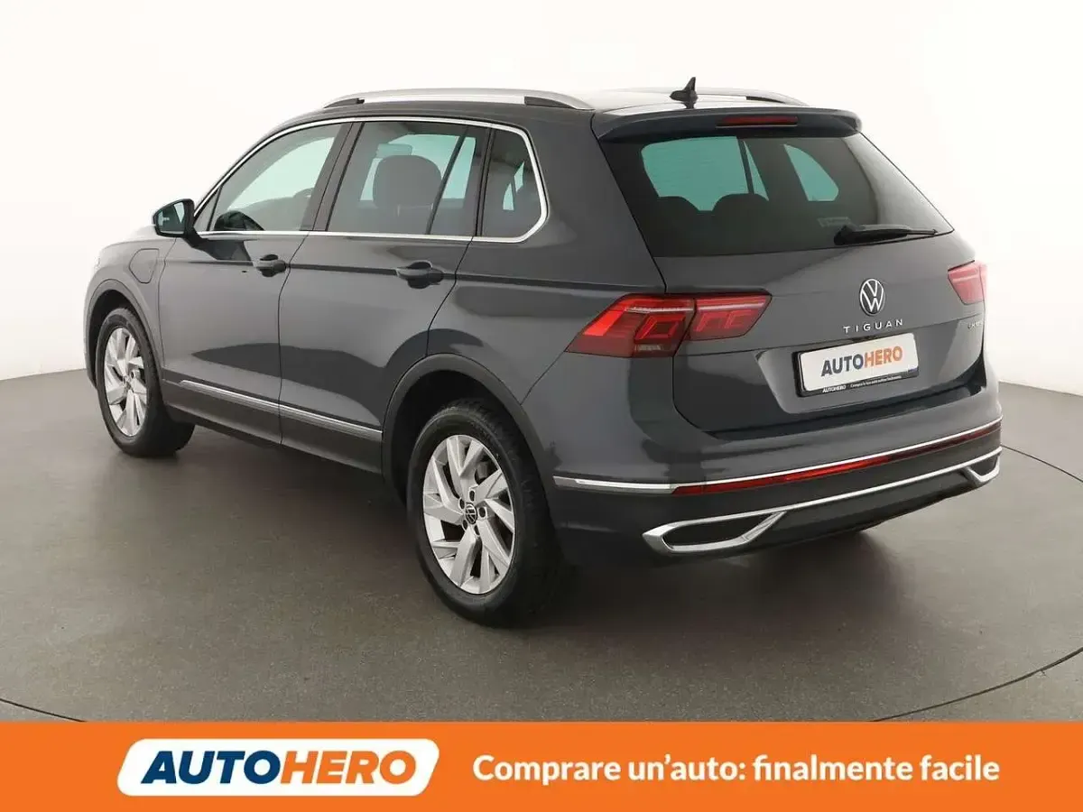Usata VW Tiguan Elegance 245 CV (180 kW) 2021 Grigio SUV