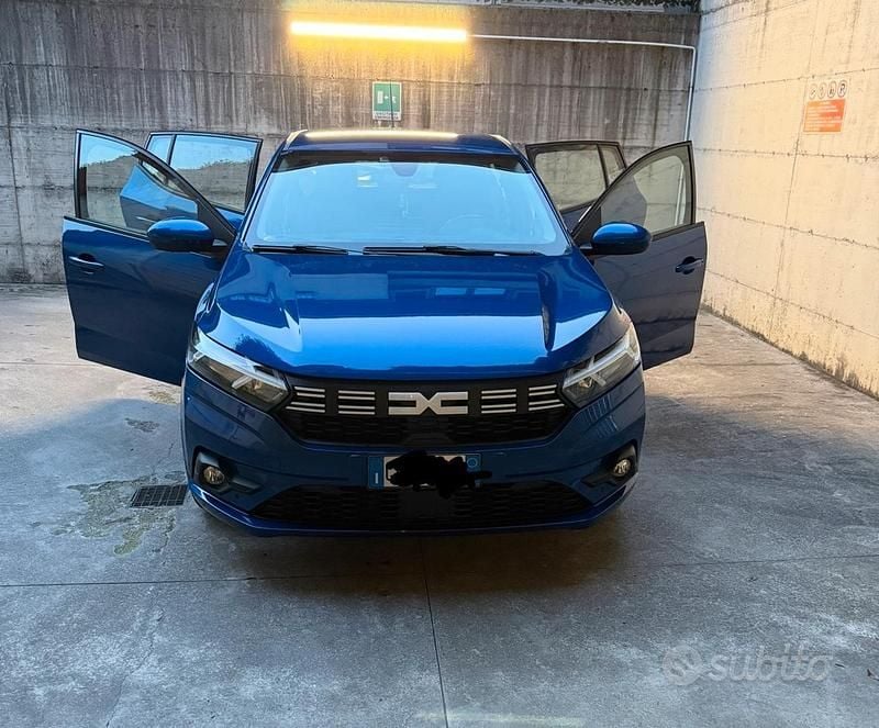Usata Dacia Sandero 90 CV (66 kW) 2023 Blu Utilitaria