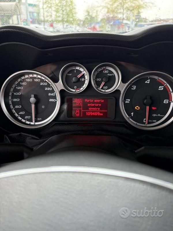 Usata Alfa Romeo MiTo 95 CV (69 kW) 2016 Rosso Utilitaria