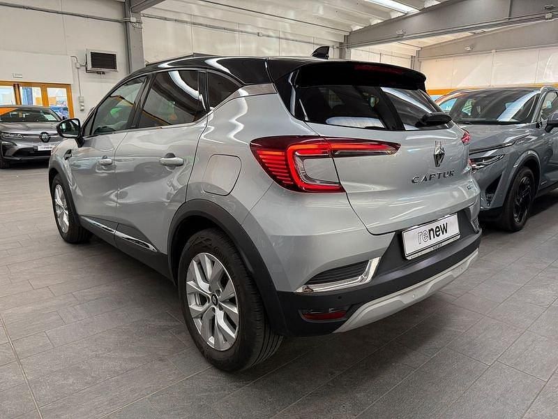 Usata Renault Captur Intens 160 CV (117 kW) 2021 Argento SUV