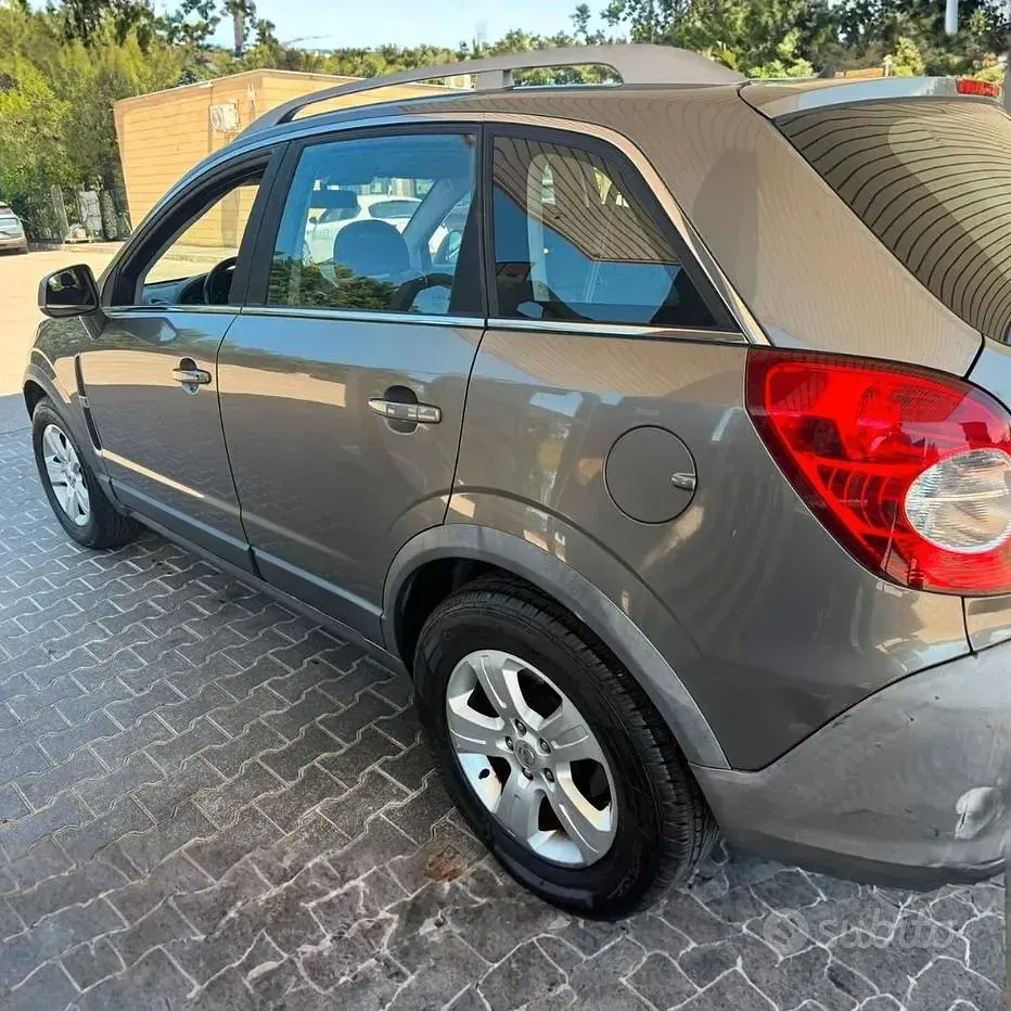 Usata Opel Antara 150 CV (110 kW) 2008 Grigio SUV