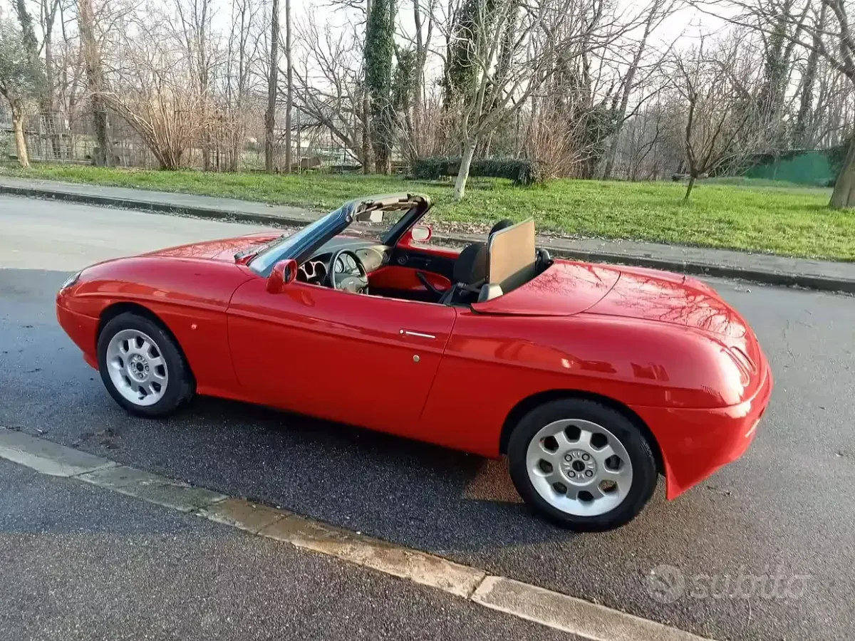 Usata Fiat Barchetta 131 CV (96 kW) 1999 Rosso Cabrio