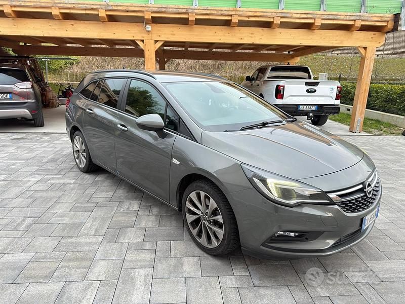 Usata Opel Astra 136 CV (100 kW) 2018 Grigio Station wagon