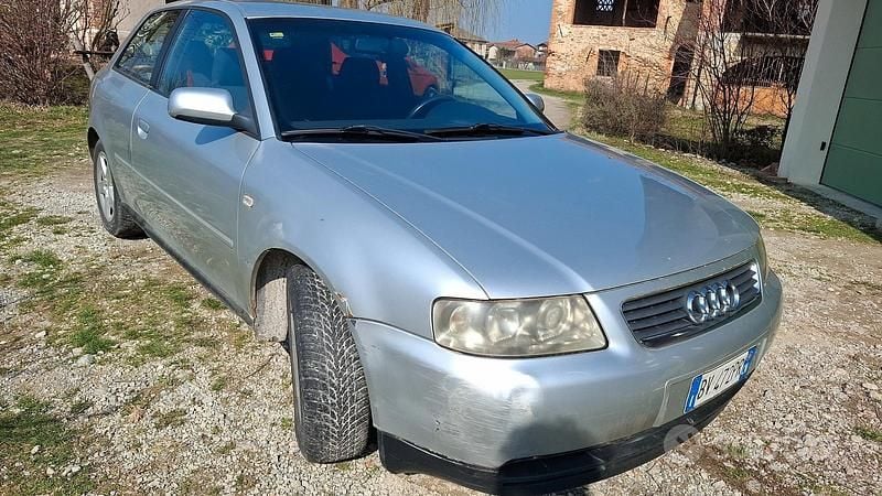 Usata Audi A3 130 CV (95 kW) 2001 Grigio Utilitaria