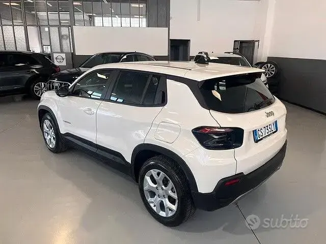 Usata Jeep Avenger Altitude 101 CV (74 kW) 2023 Bianco SUV