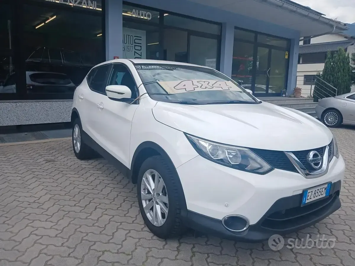 Usata Nissan Qashqai Visia 131 CV (96 kW) 2015 Bianco SUV