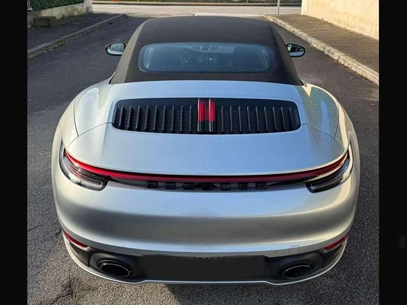 Usata Porsche 911 450 CV (330 kW) 2019 Argento Cabrio