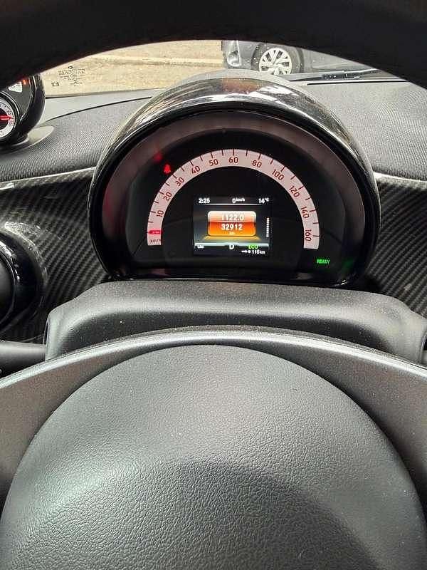 Usata Smart ForTwo Coupé 41 kW (56 CV) 2023 Argento Utilitaria