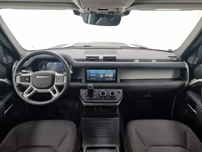 Käytetty Land Rover Defender S 200 HP (147 kW) 2021 Valkoinen Katumaasturi
