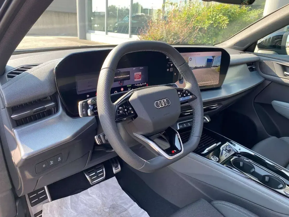 Nuova Audi Q3 Sportback S-Line 204 CV (150 kW) 2026 Grigio daytona SUV