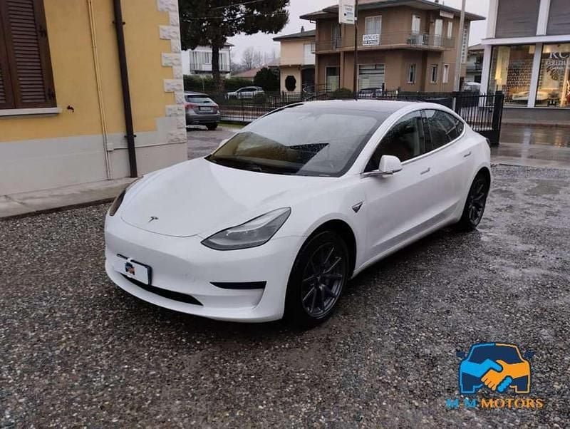 Bianco Usata 2020 Tesla Model 3 Standard Range Tre volumi | 20.990 € (Ottimo prezzo) - Immagine 1/4