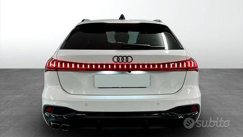 Usata Audi A5 S-Line 204 CV (150 kW) 2025 Bianco Station wagon