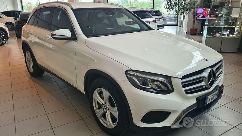 Usata Mercedes GLC250 204 CV (150 kW) 2018 Bianco SUV