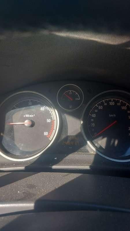 Usata 2008 Opel Astra GTC Cosmo Tre volumi | 2500 € (Ottimo prezzo) - Immagine 1/3