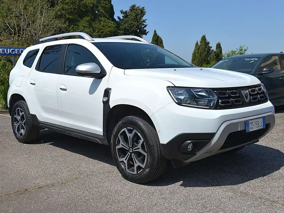 Usata Dacia Duster Prestige 101 CV (74 kW) 2021 Bianco SUV