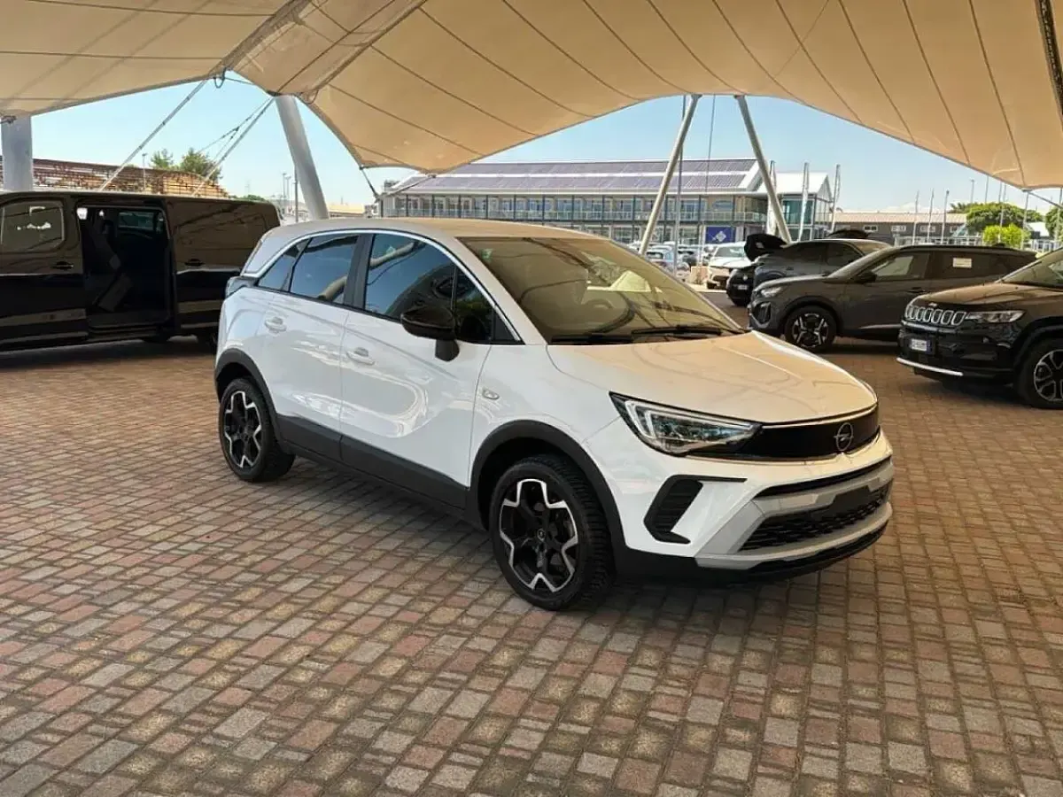 Usata Opel Crossland Elegance 110 CV (80 kW) 2023 SUV