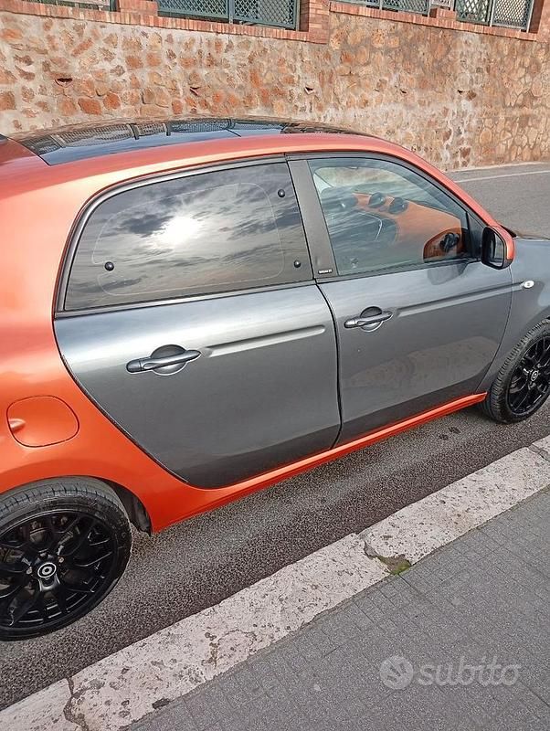 Usata Smart ForFour Prime 71 CV (52 kW) 2015 Grigio Utilitaria