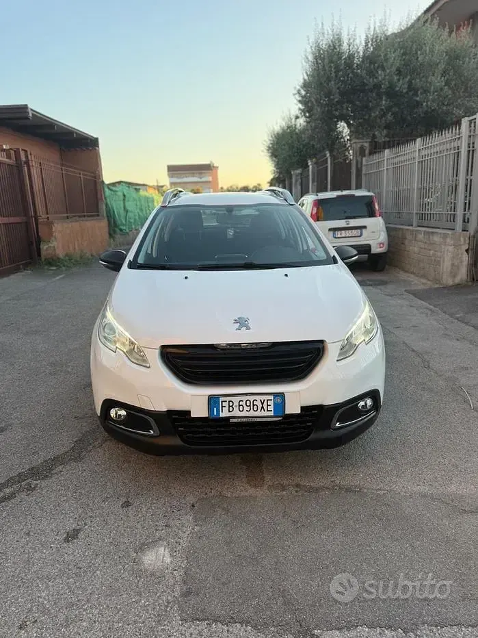Usata Peugeot 2008 Active 75 CV (55 kW) 2016 Bianco SUV